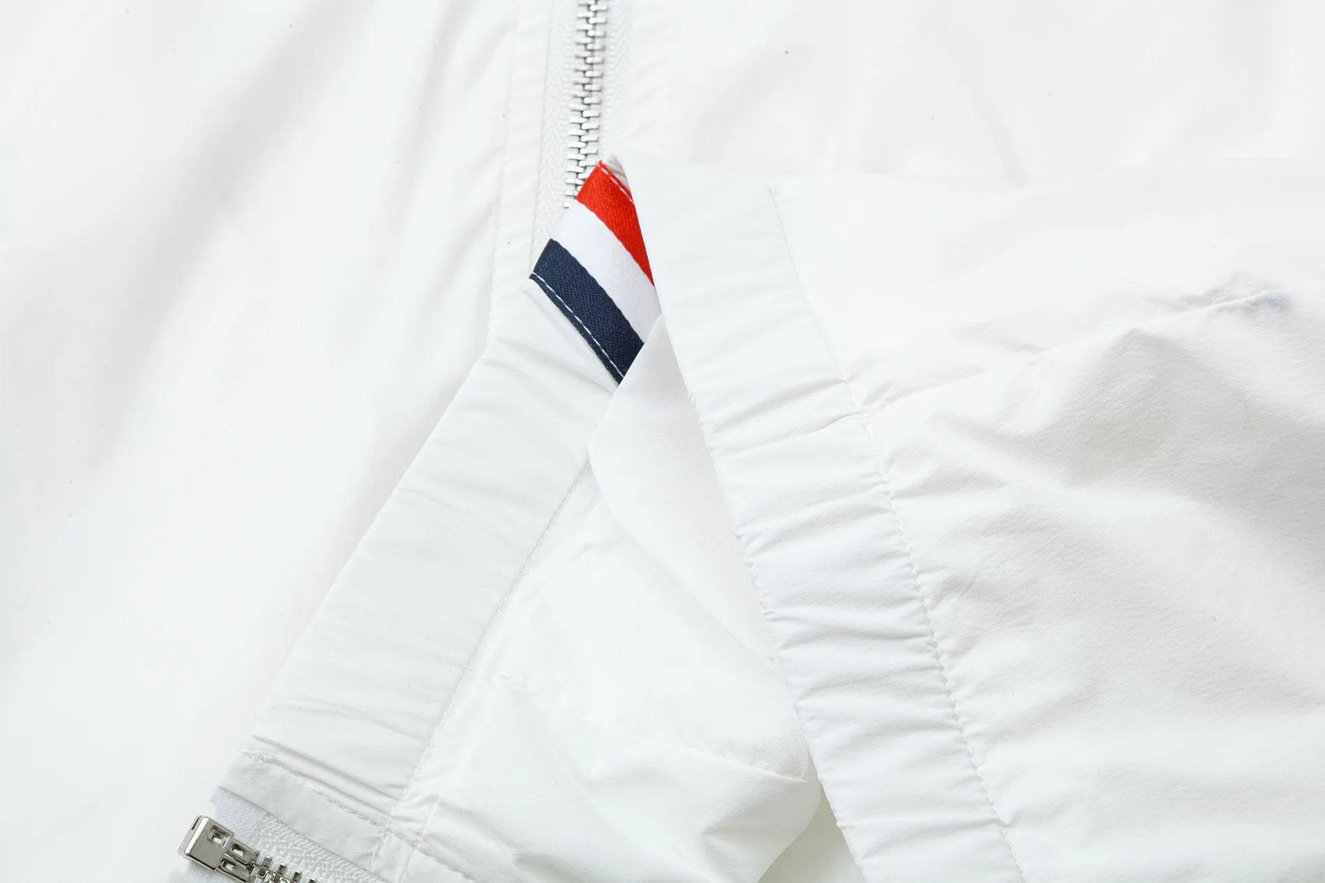 2024 MONCLER logo Authentic Premium Factory Versatile ！ ：White Black Size：M 4XL